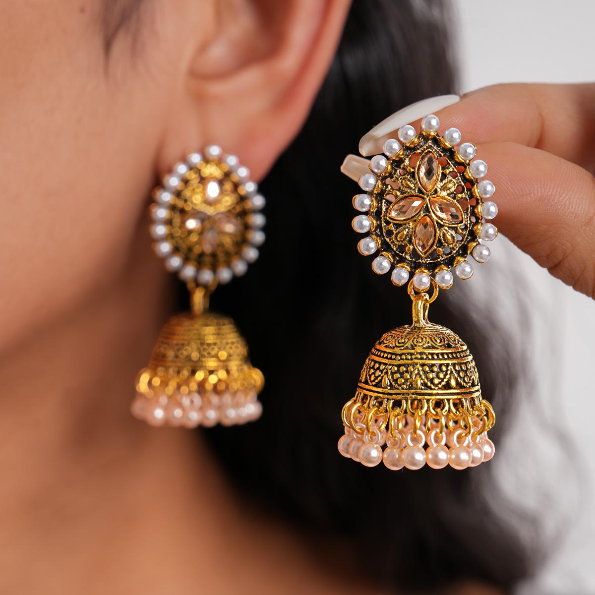 Favorite Toy Women's Golden Digadagu Alloy Imitation Pearl Bell Geometric Dangle Earrings New Simple Retro Earrings Party Zircon Accessories