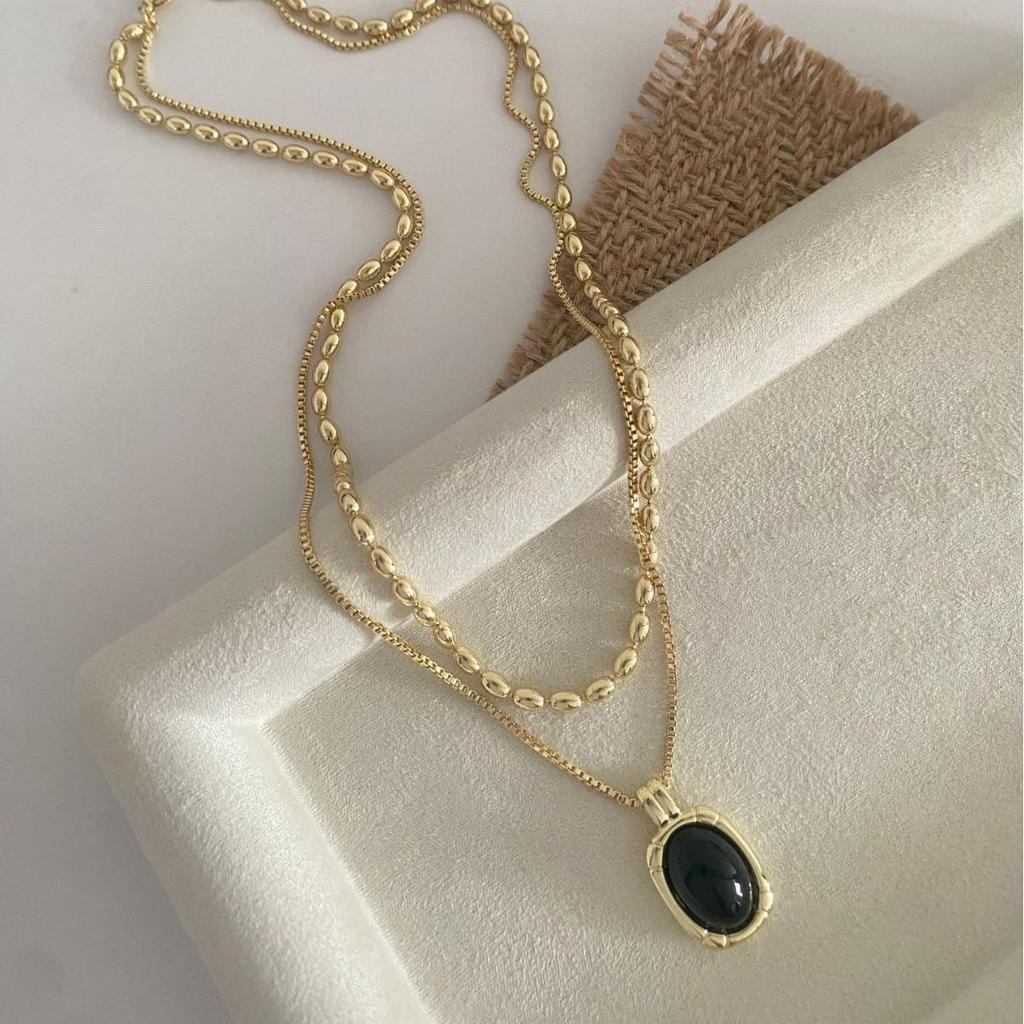 Retro Black Double Layer Metal Necklace - High-End Niche Design Clavicle Chain for Women