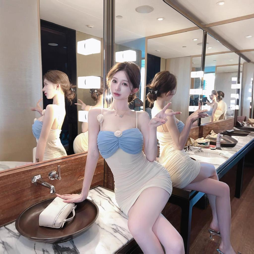 Nightclub Sexy Low-cut Suspender Dress for Women's Small Temperament Color Matching Waist and Thin Pleated Hip Skirt