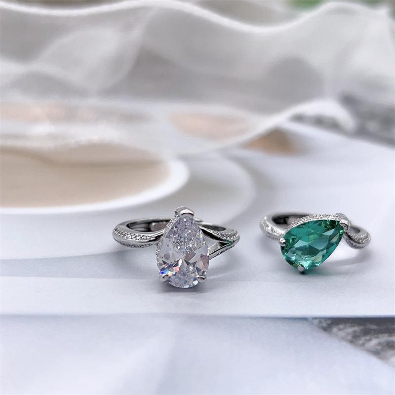 Emerald Gem Stackable Adjustable Ring for Women - Fashionable Versatile Accessory Adjustable Open