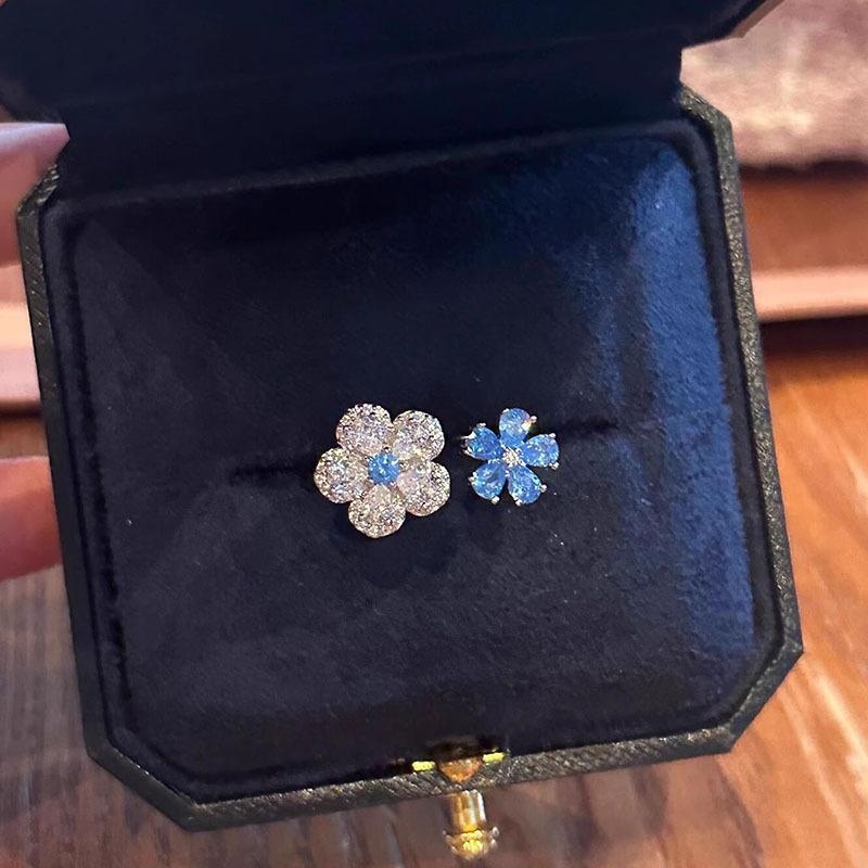 Exquisite Sparkling Blue Double Flower Full Diamond Ring Fashion Two tone Exquisite Fresh rings for women Party  Gift resizable серебряный