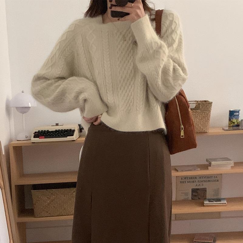 Vintage sweet pullover sweater women's twist mohair thickened lazy short knitted sweater top autumn