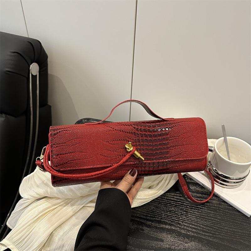 Hot-selling snake pattern clutch bag, organ bag, horizontal light luxury small square bag, portable shoulder messenger dinner bag
