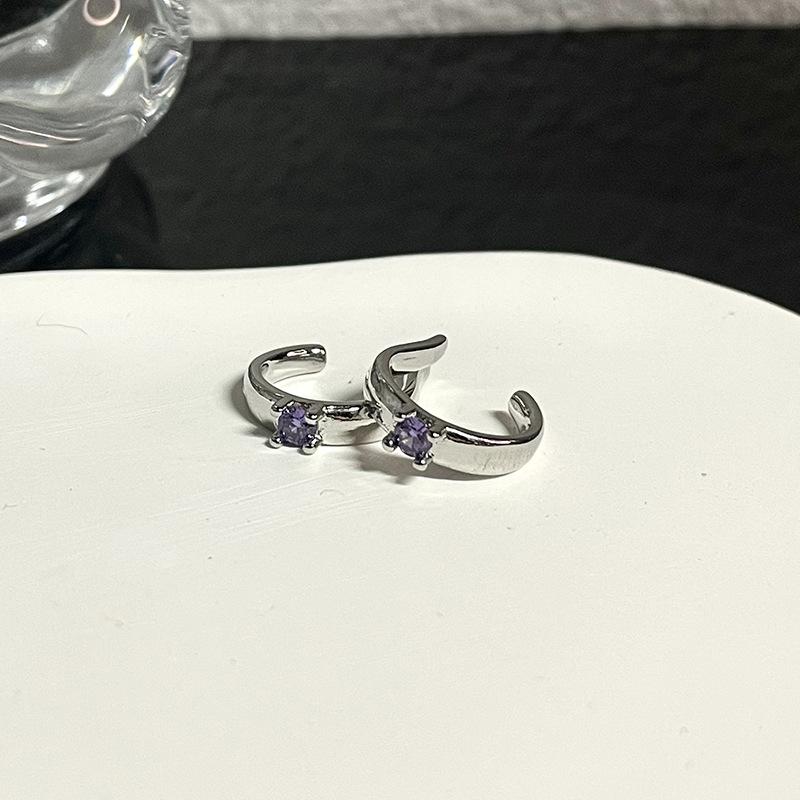 

Stacked With Love Ear Clips, No Ear Piercings, Women S Light Luxury Temperament, Ear Bone Clips, Niche Design, Advanced Sense, Personalized Earrings