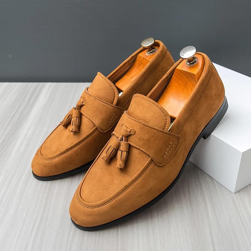 Fashion Mens Tassels Loafers Comfortable Suede Shoes Men Leather Low-heel Wedding Moccasins British Style Non-Slip Retro Driving Shoes
