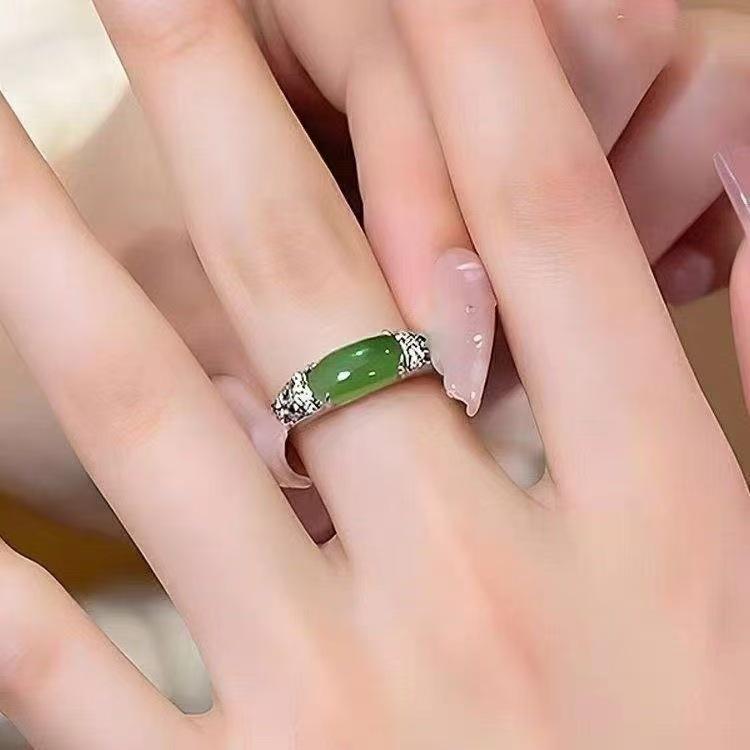 Green Silver Court-Style Adjustable Women s Ring – Light Luxury & Retro Design