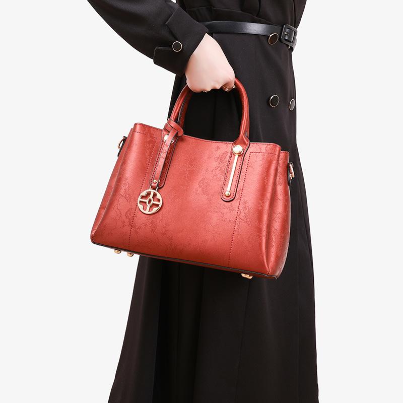 2025 Summer New Fashionable High-End Large-Capacity Red Wedding Handbag, Shoulder and Crossbody Tote Bag
