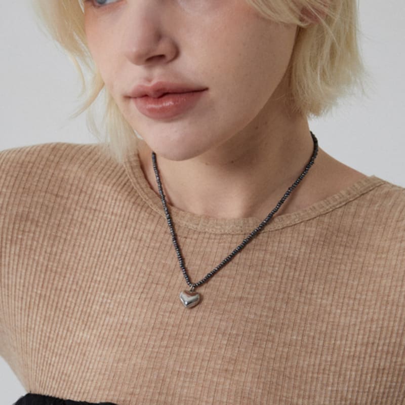 

MERRYMOTIVE Black pearl with heart pendant necklace Free