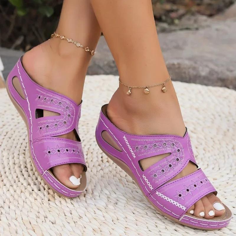2024 Plus Size Women's Shoes Casual Women's Slippers Hot Sale Daily Slippers Women Embroidery Hollow Platform Light Wedge Sandal