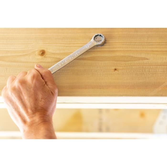 Clé mixte 19 mm STANLEY - STMT95912-0 - Fourche orientée à 15° - Œil 12 pans orienté à 15° - Manche ergonomique