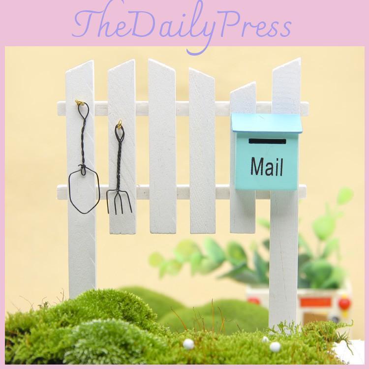 Fresh Small Resin Mailbox Fence Micro Landscape Decor For Gift And Scene Party