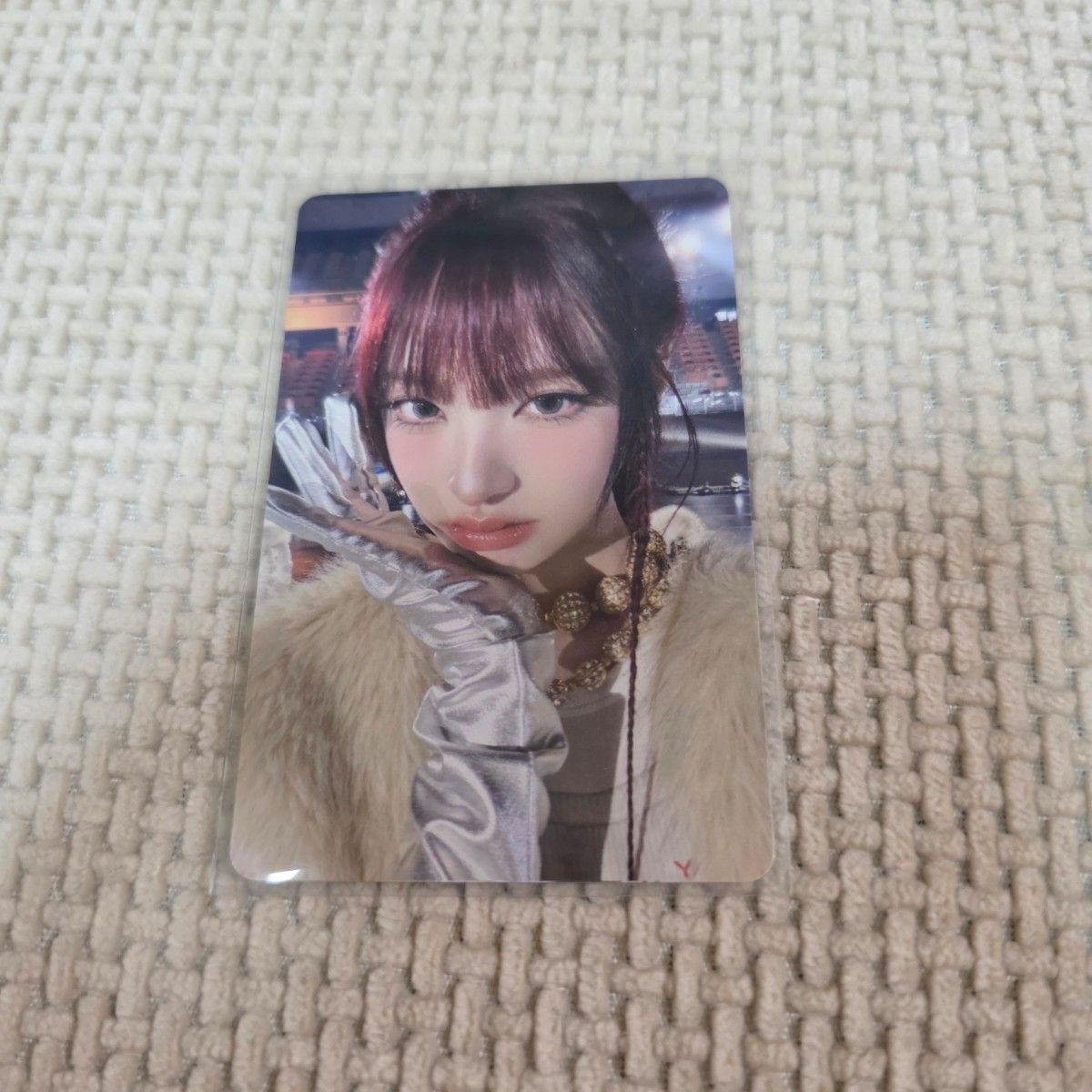 Used IVE REVIVE+ Kyocera Venue Limited Trading Card Bonus Liz 4/19