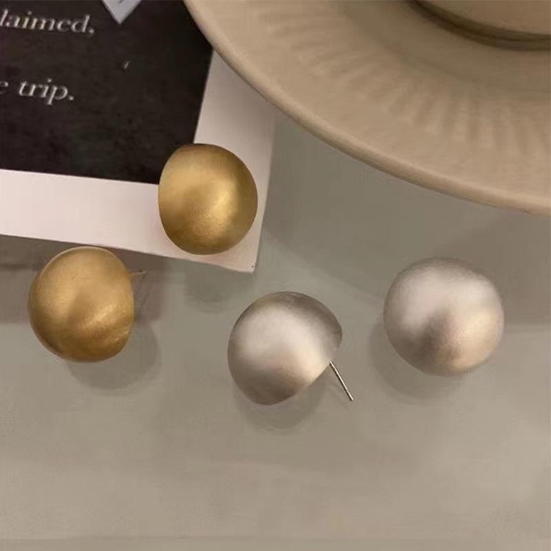 

S925 Silver Needle Round Stud Earrings - Versatile Gold, Japanese & Korean Simple Retro Design золотой