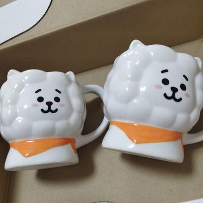 [UŻYWANE] Kubek wycinany BTS BT21 RJ 2 sztuki