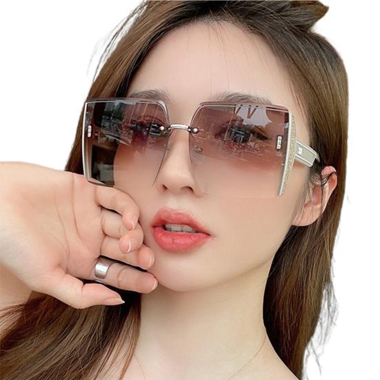 Women Sunglasses Rectangle Shape Frame Cool Style No Rim Smooth Anti-UV Block Sunlight Vacation
