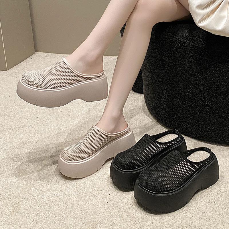 Thick bottom hole bag head slippers women wear 2025 summer mesh breathable new ins Internet celebrity lazy cool slippers