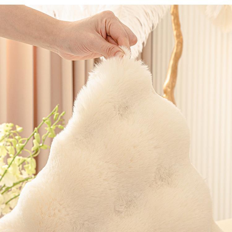 Cojín de sofá de felpa de conejo de burbujas, cojín antideslizante de invierno, funda de sofá de cuero ligera, gruesa, Simple, de alta gama