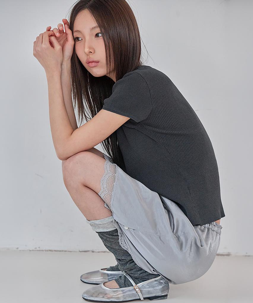 Leondeondada Back Hem Slit Knit T-Shirt, 2Colors