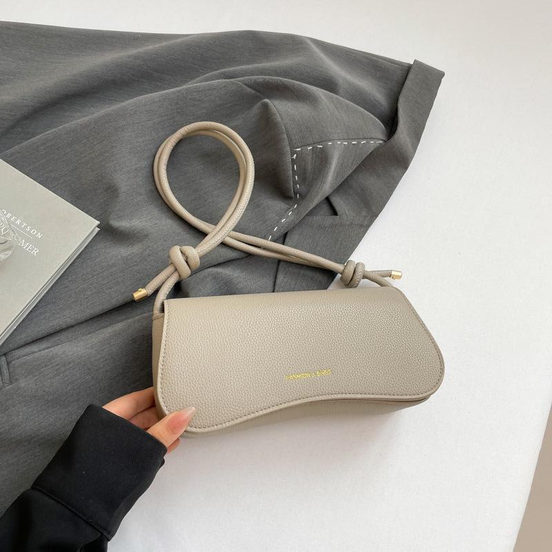 New solid color shoulder armpit bag retro fashion small square bag simple high-end versatile messenger bag women