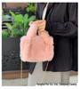 Mini Borsa in Finta Pelliccia di Coniglio Rex Autunno/Inverno: Borsa a tracolla con catena, morbida, alla moda e versatile per donna