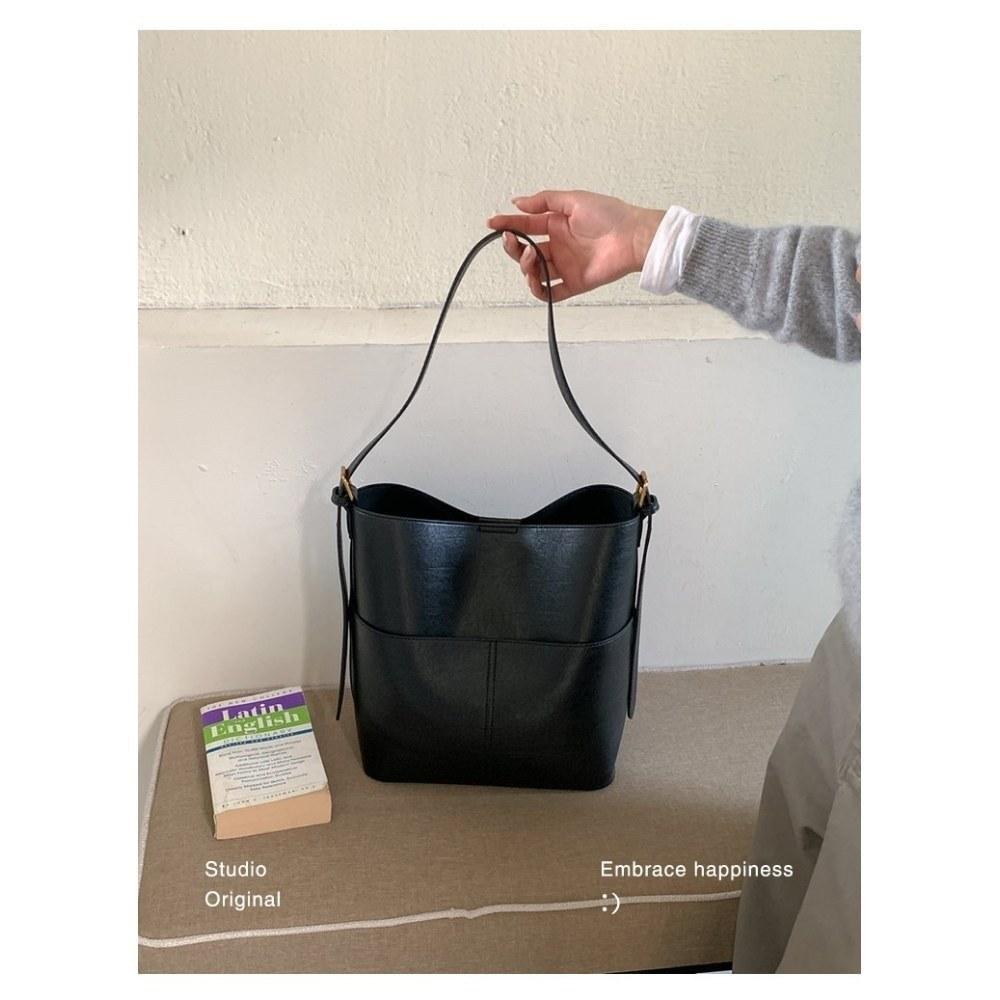 Women Large Capacity Vintage Soft PU Tote Bag with Hand Carry for Daily Commute