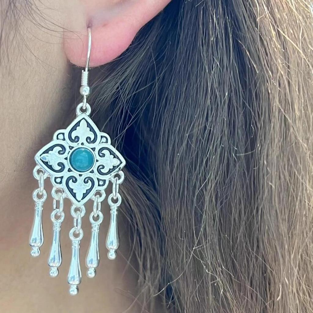 Ethnic style Kazakh earrings women's retro high-end fringed earrings Xinjiang Miao Yin exotic style festival earrings