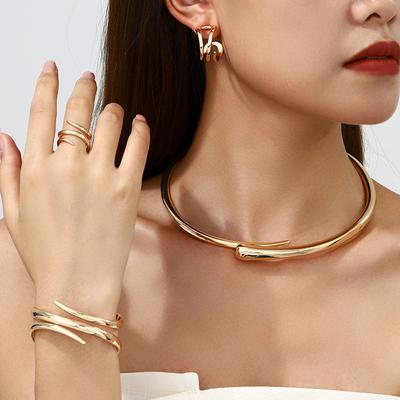 Armband, Ring-Set, Temperament, offener Kragen, unregelmäßige Ohrstecker, Armband.