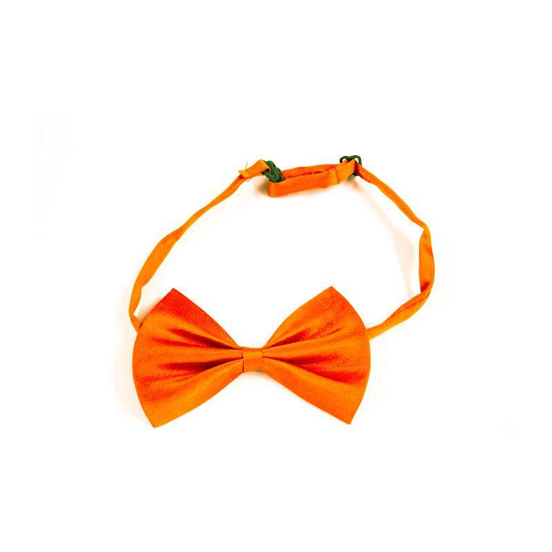 Pánský černý oblek s motýlkem pro sbor, svatby a speciální události