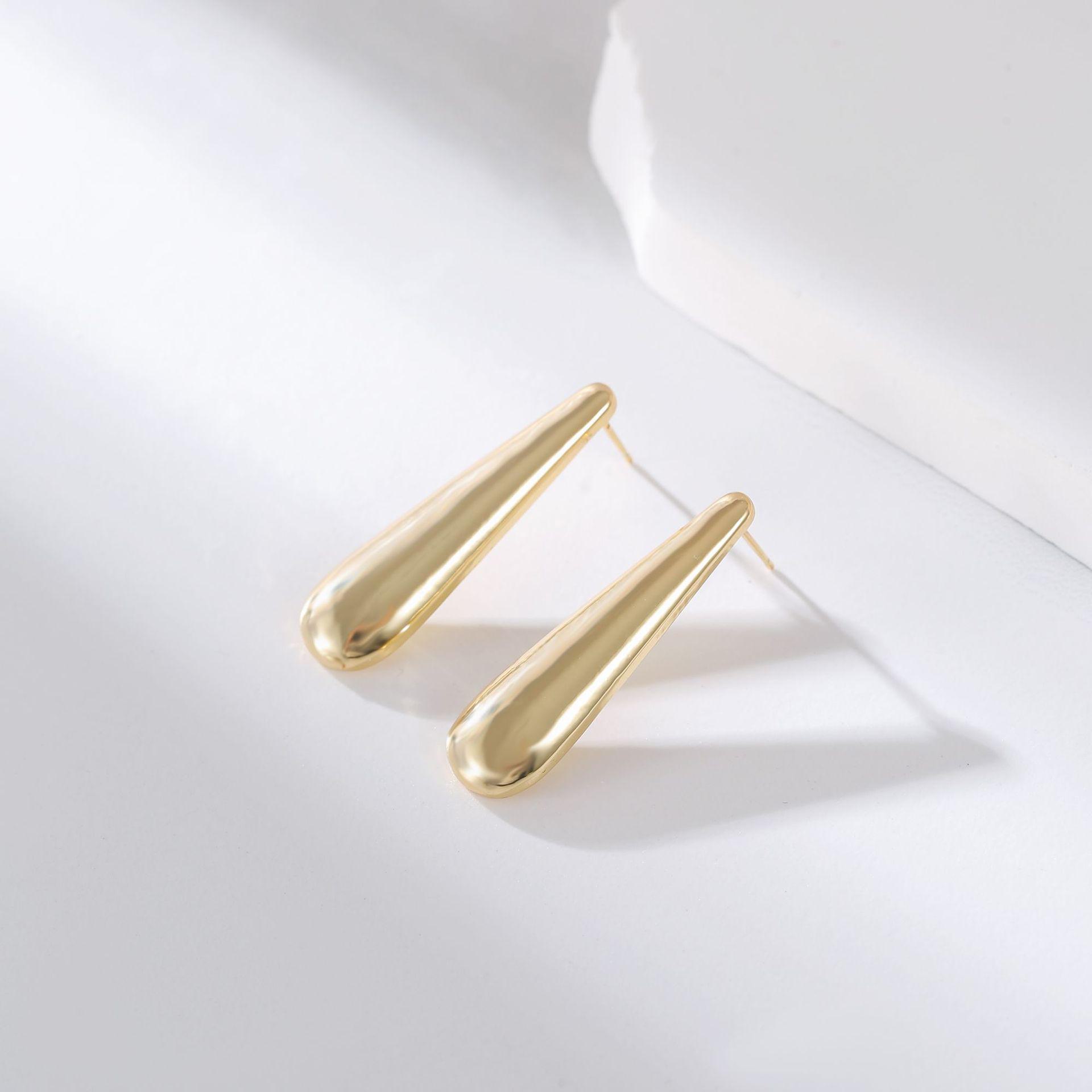 

Винтажные французские серьги-цветы с жемчугом для женщин - элегантный нишевый дизайн HE01498