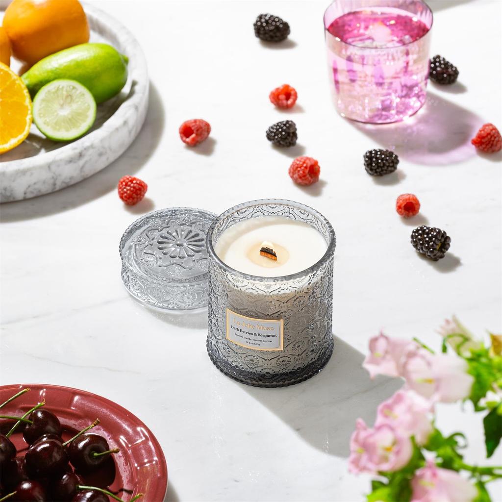 LA JOLIE MUSE Dark Berry & Bergamot Candle, Large Capacity, Wooden Wick, Soy Wax, Perfect for Gifts, 539g