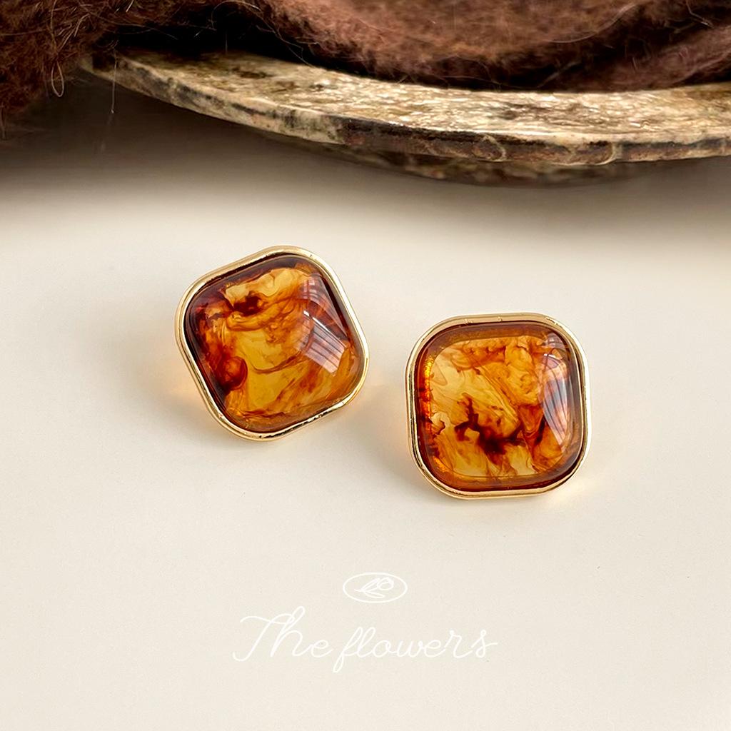 Amber Texture Square Resin Plated 14K Autumn and Winter Maillard Style Stud Earrings Coffee Color Smudge Earrings