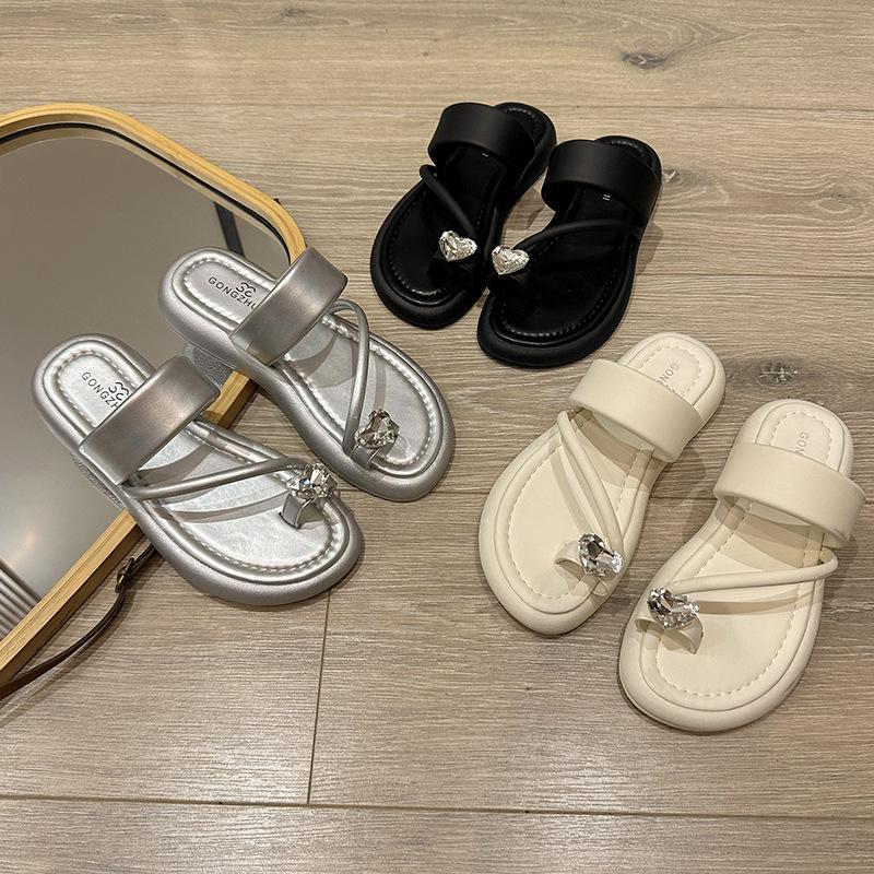 Thick-soled Toe Love Rhinestone Cool Slippers Women's 2025 Summer New Outer Beach Shoes