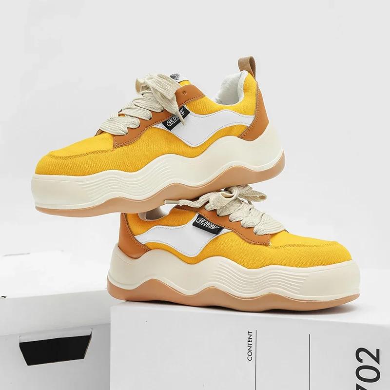 

2025 Новые мужские кеды на все четыре сезона, корейская версия, толстая подошва, модная шнуровка, студенческая повседневная дышащая спортивная обувь 44 жёлтый
