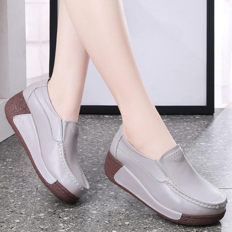 New Thick-soled Shoes with Platform Heels, Casual Single Shoes, One-piece Slip-on, Lazy Shoes, Women's Shoes
