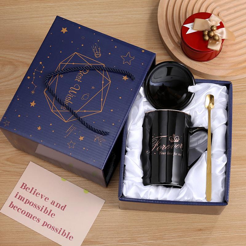 Ceramic Souvenir Black and White Mug with Lid and Spoon Couple Water Cup Household Ceramic Cup