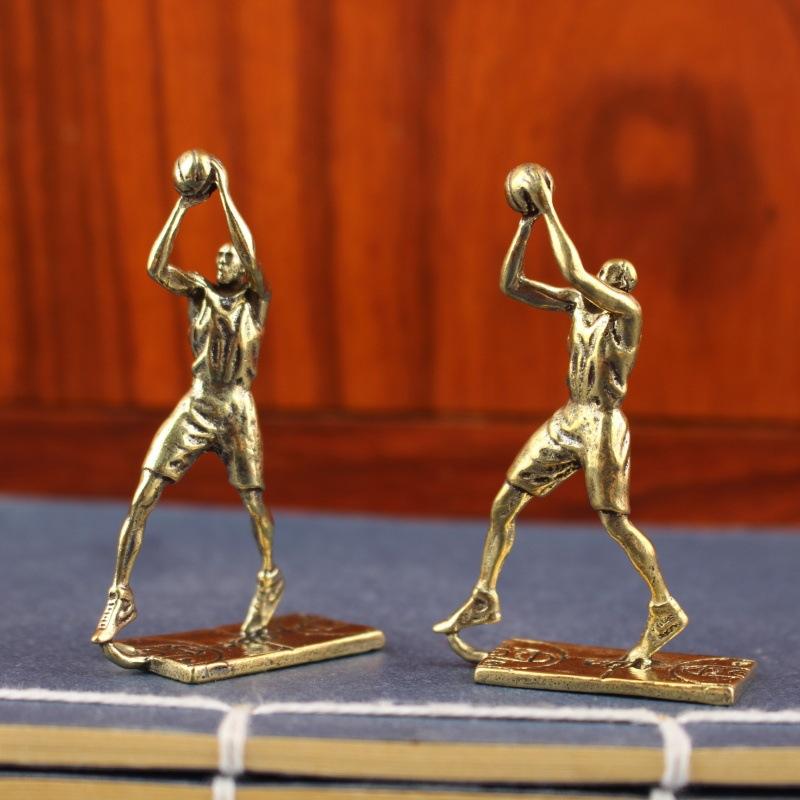 Vintage Brass Basketball Player Figurine Retro Leaning Back Shot Statue Metal Desk Decor Sports Memorabilia Creative Gift