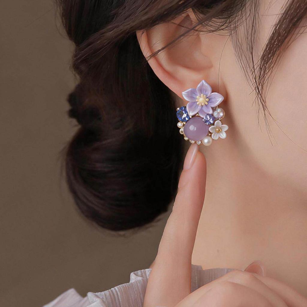 Slightly Inlaid Purple Flower Stud Earrings for Women Are Super Good-looking, Unique and Beautiful Earrings 1011 New Models, Popular Earrings This