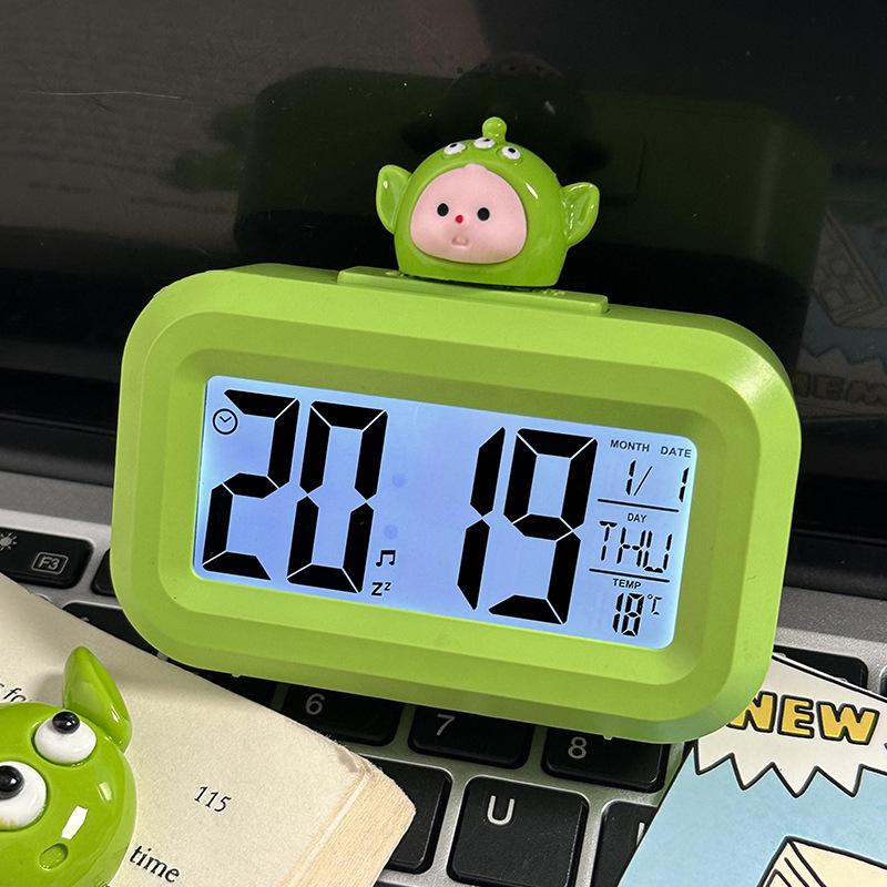 Luminous Cute Beaver Alarm Clock - Multifunctional Silent Desktop Clock with Timer for Dorms and Bedside.