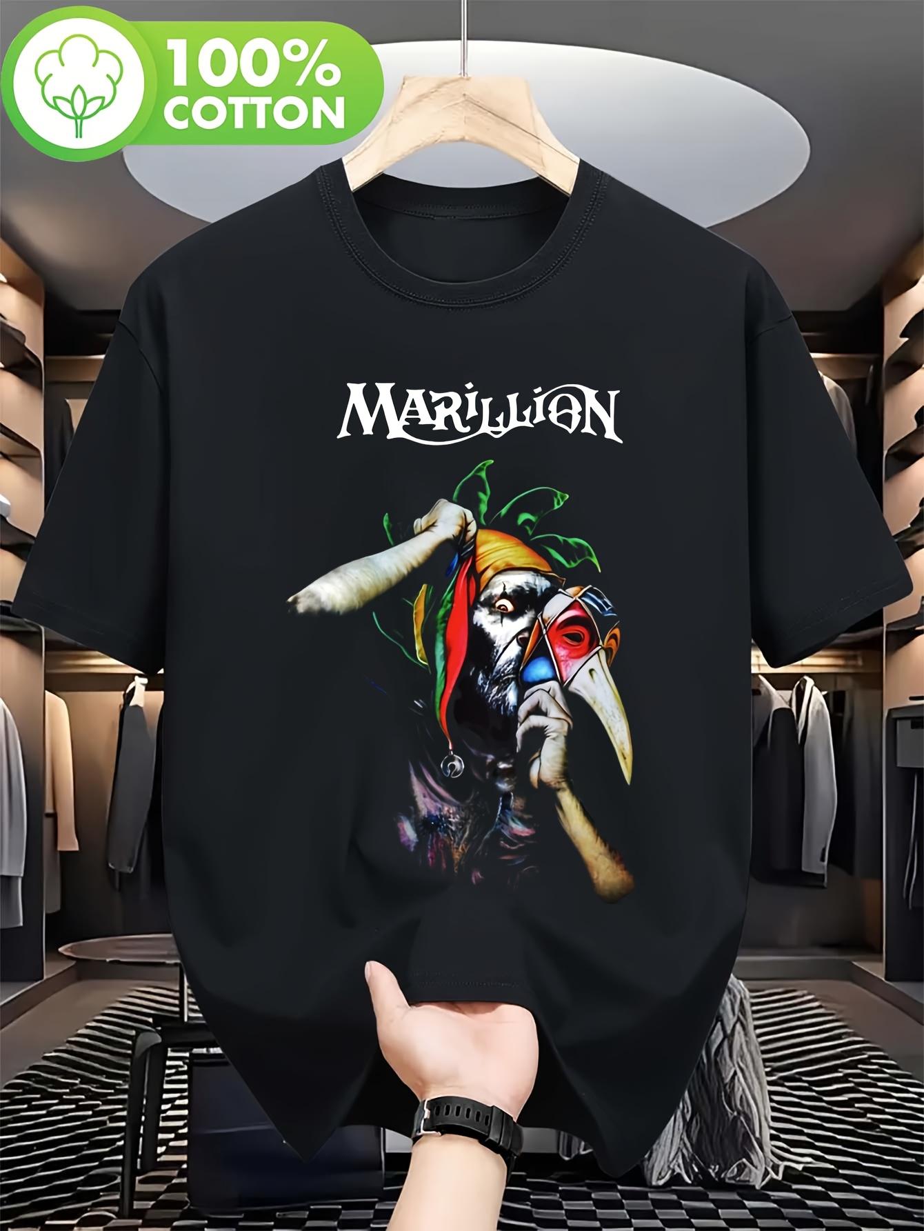 

Винтажная футболка с логотипом группы Marillion, узором из рыб, повседневная рубашка, культовый дизайн обложки альбома, идеальный выбор для весеннего и осеннего сезона... S разноцветный