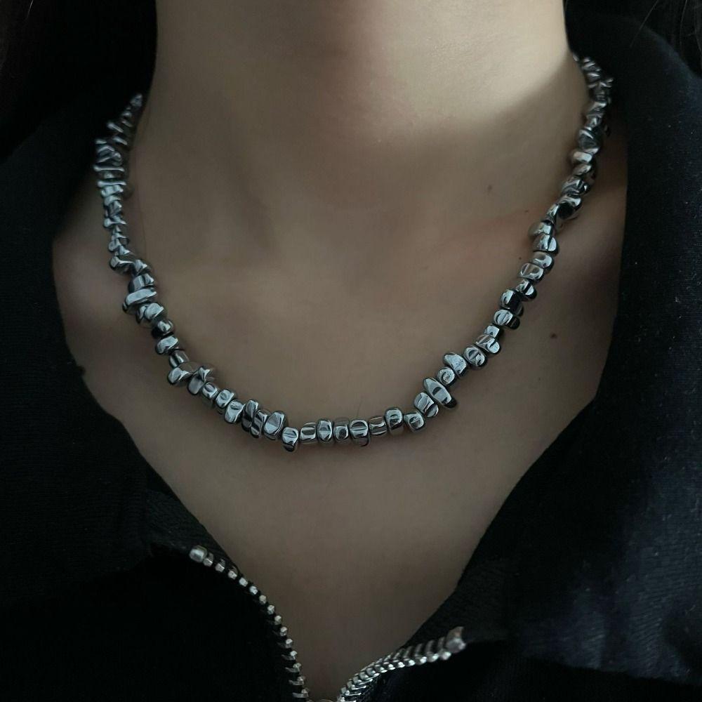 

Gravel Stone Necklace Irregular Collarbone Chain Fashion Beaded Necklace Men With Pearl