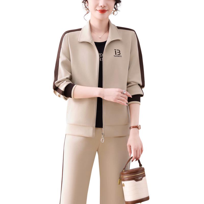 Mom's 2025 Spring/Autumn Women's Tracksuit: Stylish Age-Defying Three-Piece Running Set
