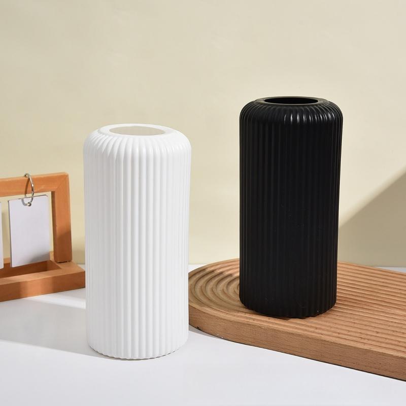 Nordisk Plast Liten Vas för Bordskiva Hem Blomsterarrangemang Vardagsrumsinredning Minimalistisk Dekorativ Skrivbordsblomhållare