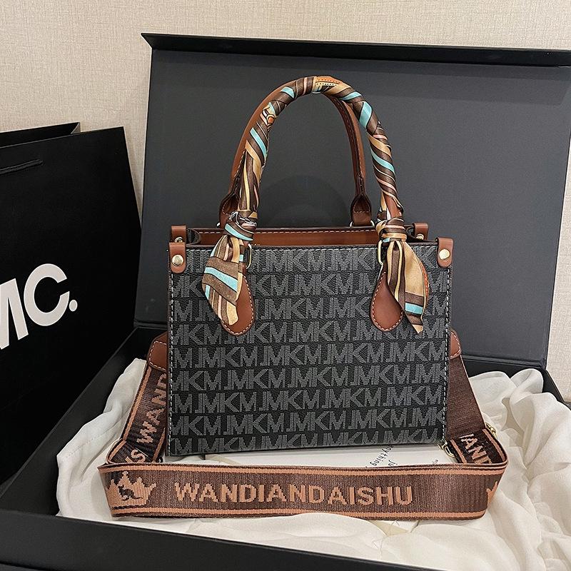 2025 Women's Retro Letter Print Large Capacity Tote Handbag