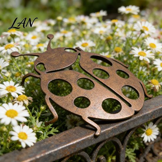 Ladybug Garden Ornament Metal Decor for Outside, Cute Ladybugs Yard Art Lawn Patio Ornaments, Wall Sculptures & Statues, Outdoor Fence Decorations