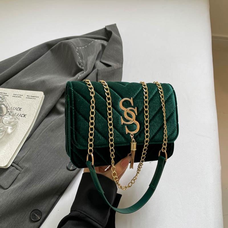 

Сумка нишевого дизайна в иностранном стиле женская 2025 новая Xiaoxiangfeng модная цепочка сумка-мессенджер бриллиантовая одноплечевая маленькая квадратная сумка зелёный