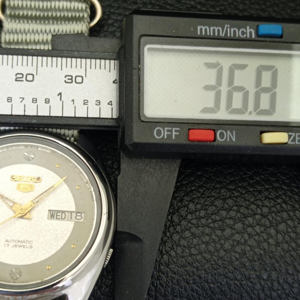 VINTAGE SEIKO 5 AUTOMATIC 7009A JAPAN MENS ORIGINAL DIAL WATCH a702387-5 R124-a702387