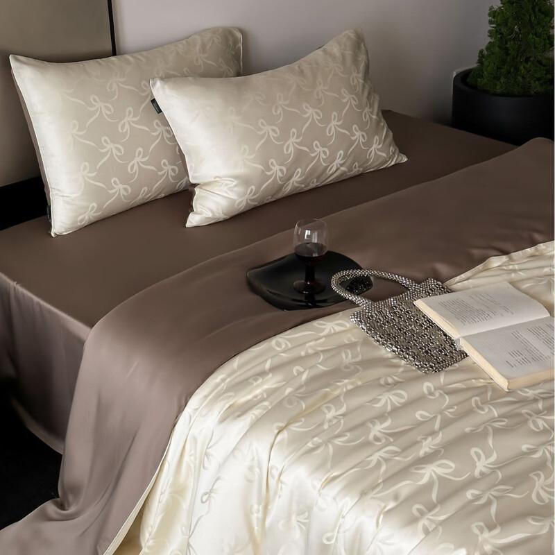 Lilang Jacquard King Bedding Set
