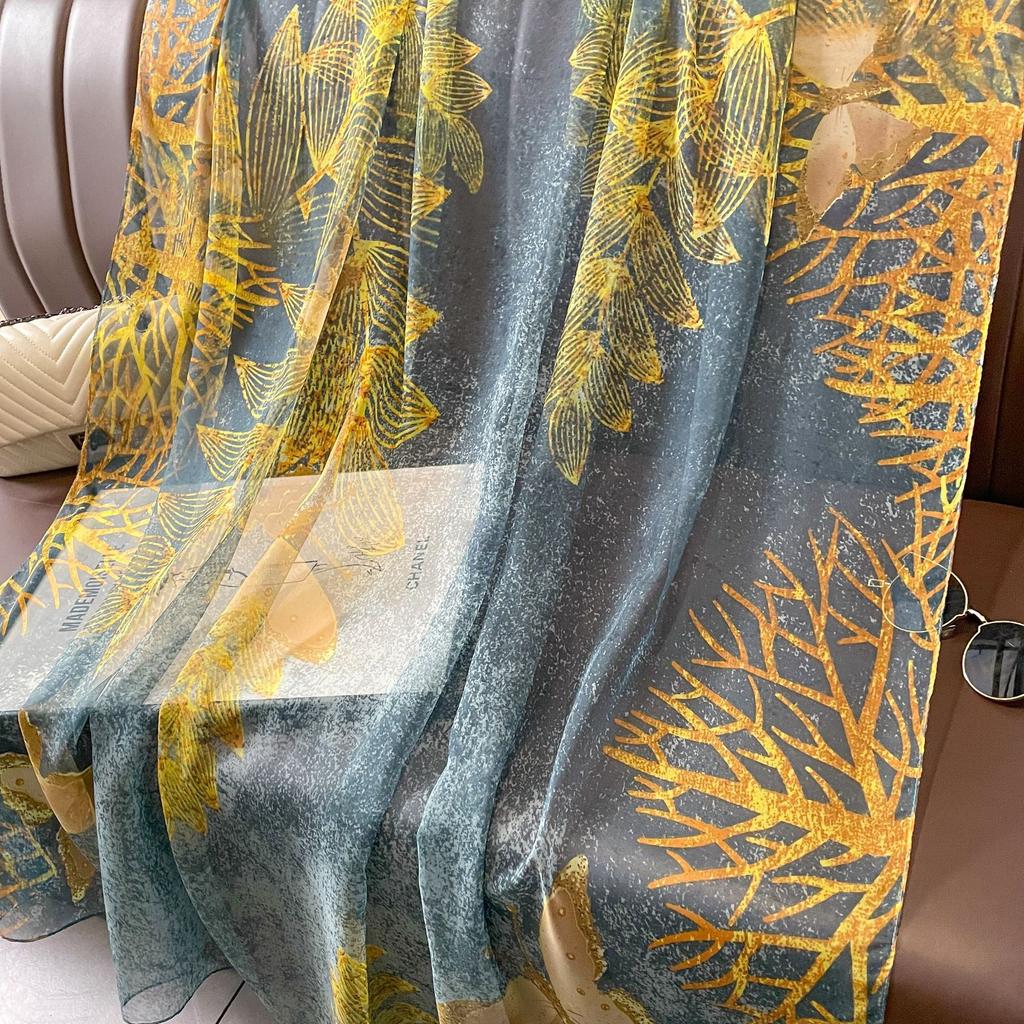 Wraps New Summer Large Shawls Silk Scarf Foulard Female Hijab Scarves Fashion Wraps for Women Hijab Neckerchief Headband Bandana
