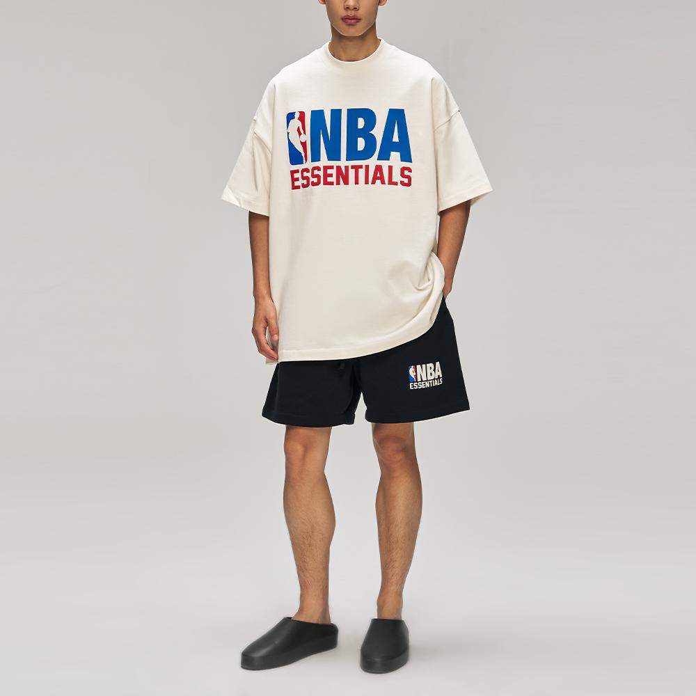 Fear of God Essentials NBA Anni '90 T-shirt Bianco Crema Unisex Top 125NB252004F
