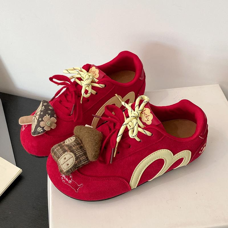 Korean version of new sports shoes 2025 autumn niche retro versatile casual board shoes red German training shoes women